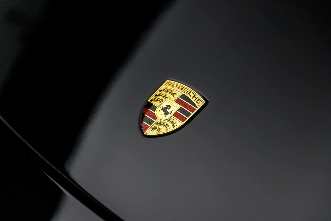 2005 Porsche Carrera GT - Image 26 of 31