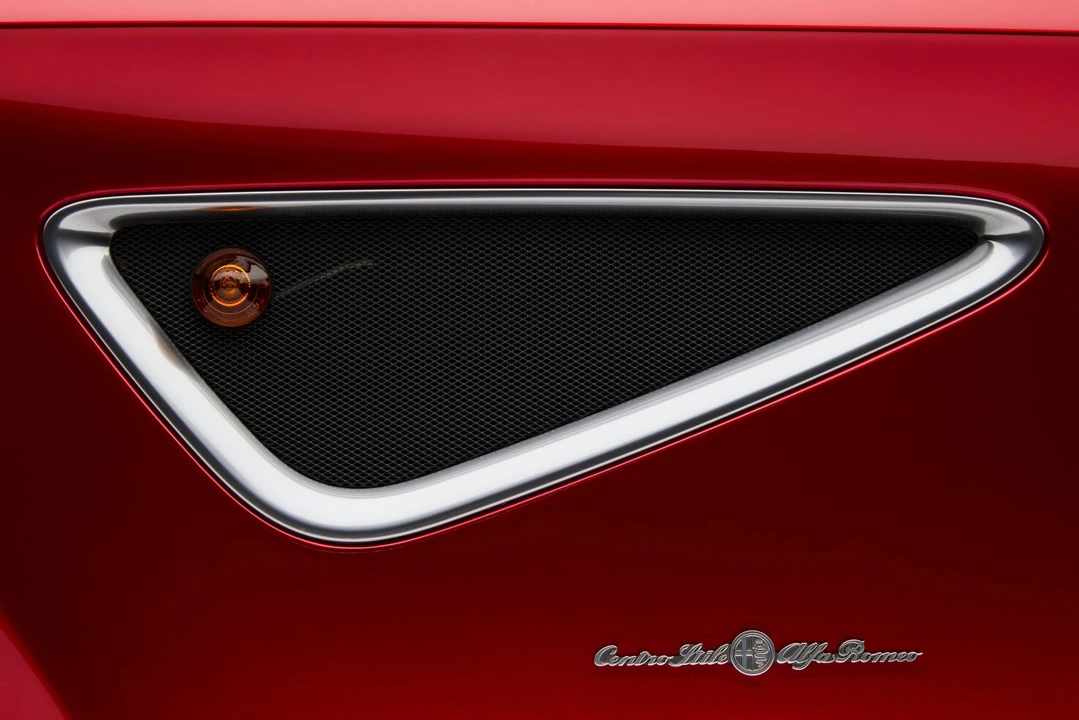 2008 Alfa Romeo 8C Competizione - Image 24 of 31