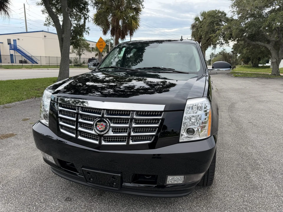 2008 Cadillac Escalade & EXT 3rd Gen - Image 8 of 31