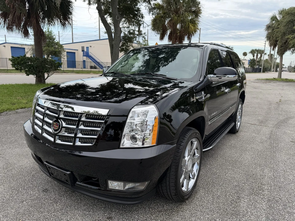 2008 Cadillac Escalade & EXT 3rd Gen - Image 6 of 31