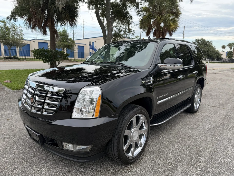 2008 Cadillac Escalade & EXT 3rd Gen - Image 5 of 31