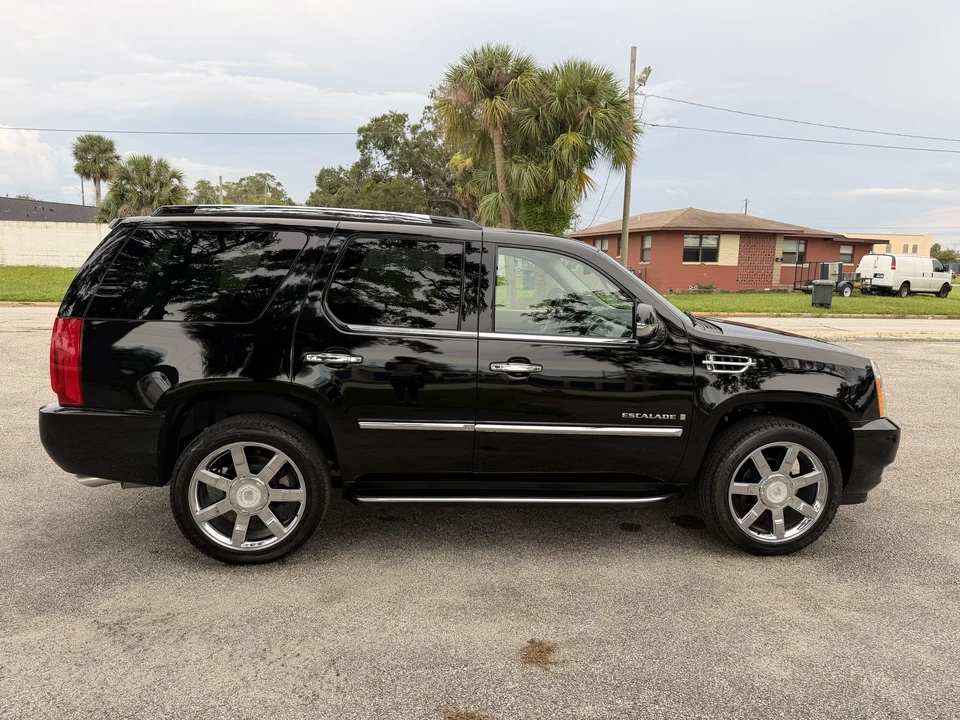 2008 Cadillac Escalade & EXT 3rd Gen - Image 28 of 31