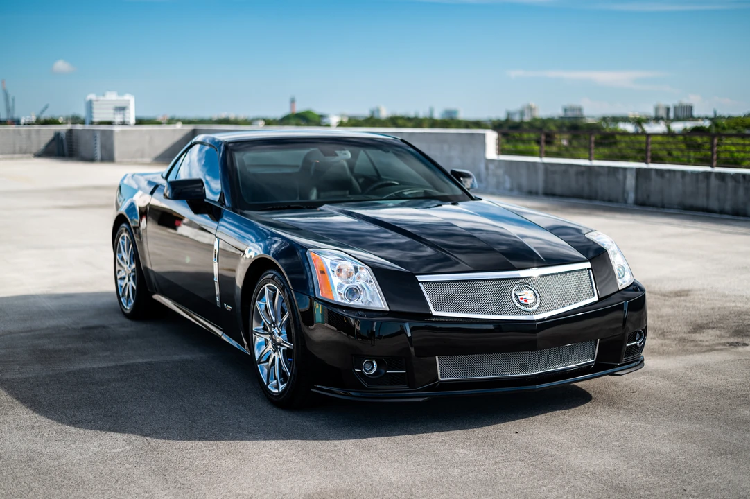 2009 Cadillac XLR-V - Image 17 of 31