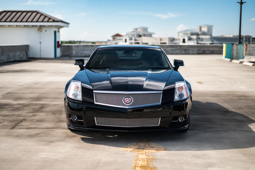 2009 Cadillac XLR-V - Image 19 of 31