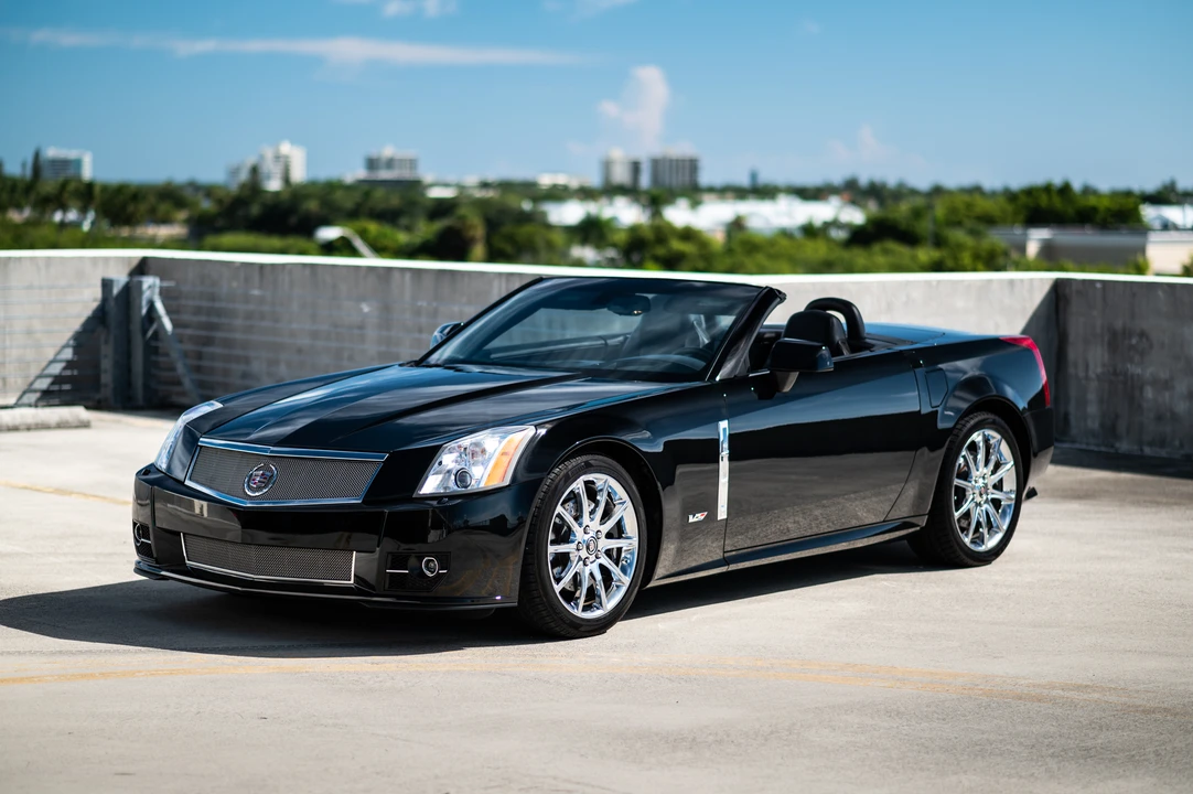 2009 Cadillac XLR-V - Image 27 of 31