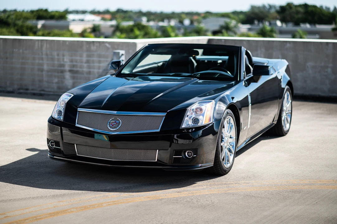 2009 Cadillac XLR-V - Image 23 of 31
