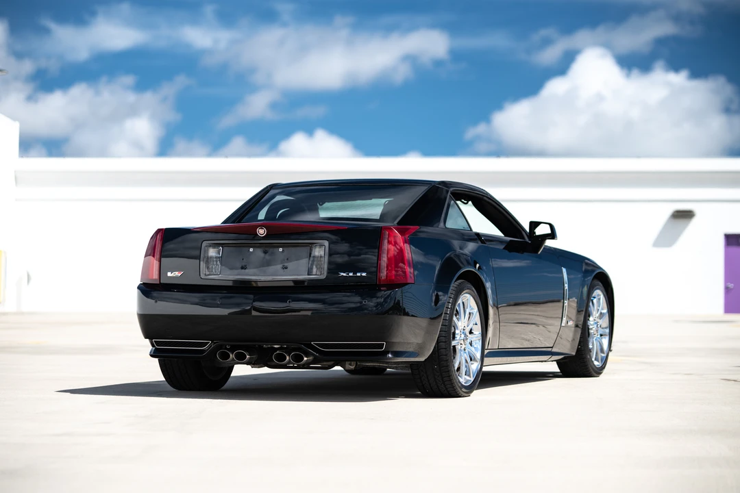2009 Cadillac XLR-V - Image 13 of 31