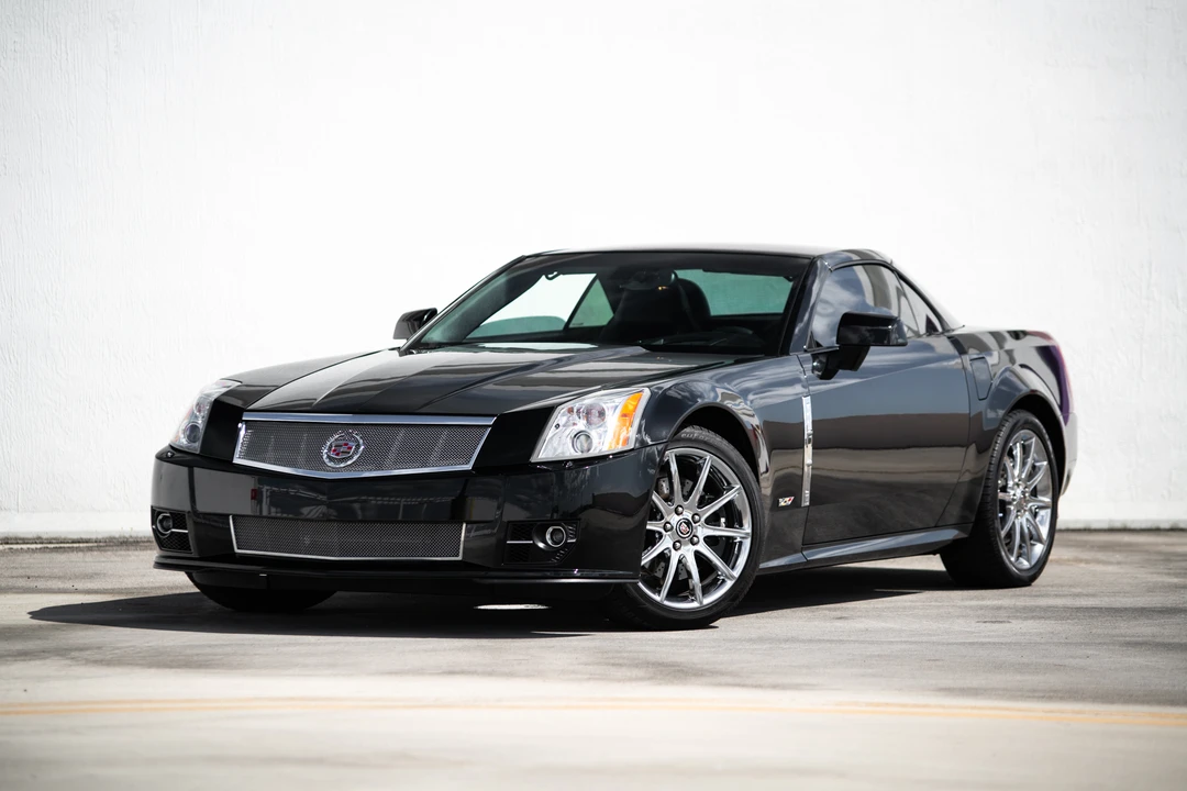 2009 Cadillac XLR-V - Image 4 of 31