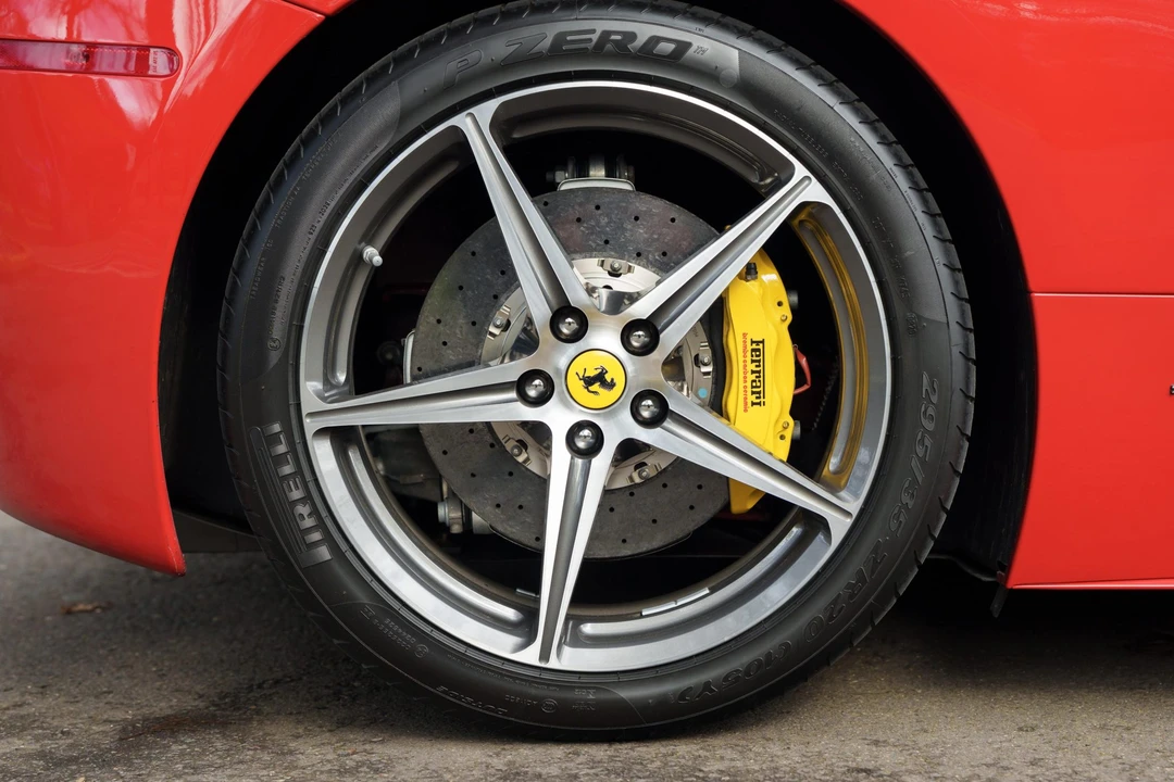 2013 Ferrari 458 Italia - Image 26 of 31