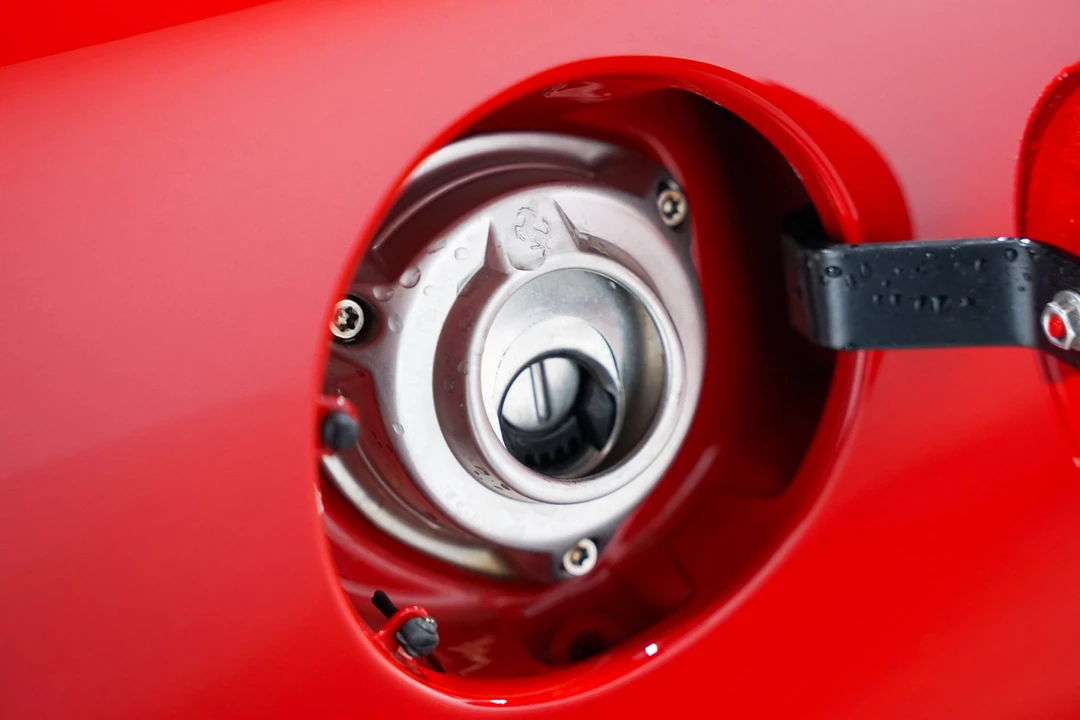 2013 Ferrari 458 Italia - Image 17 of 31