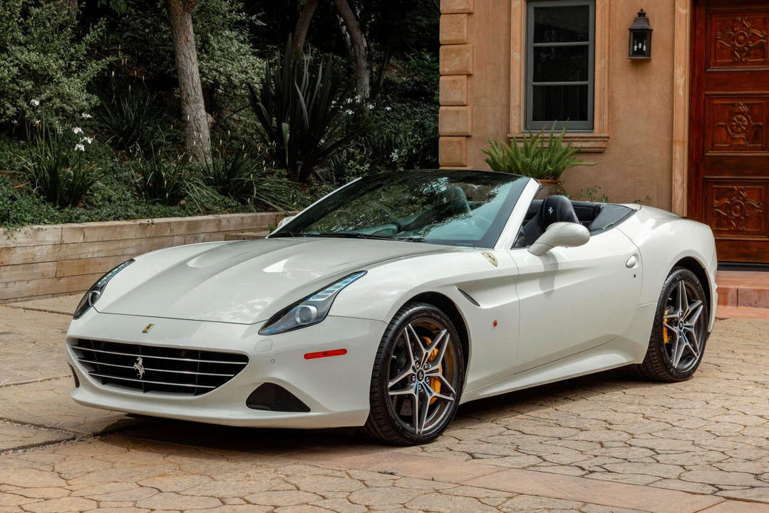 2016 Ferrari California T - Image 12 of 31