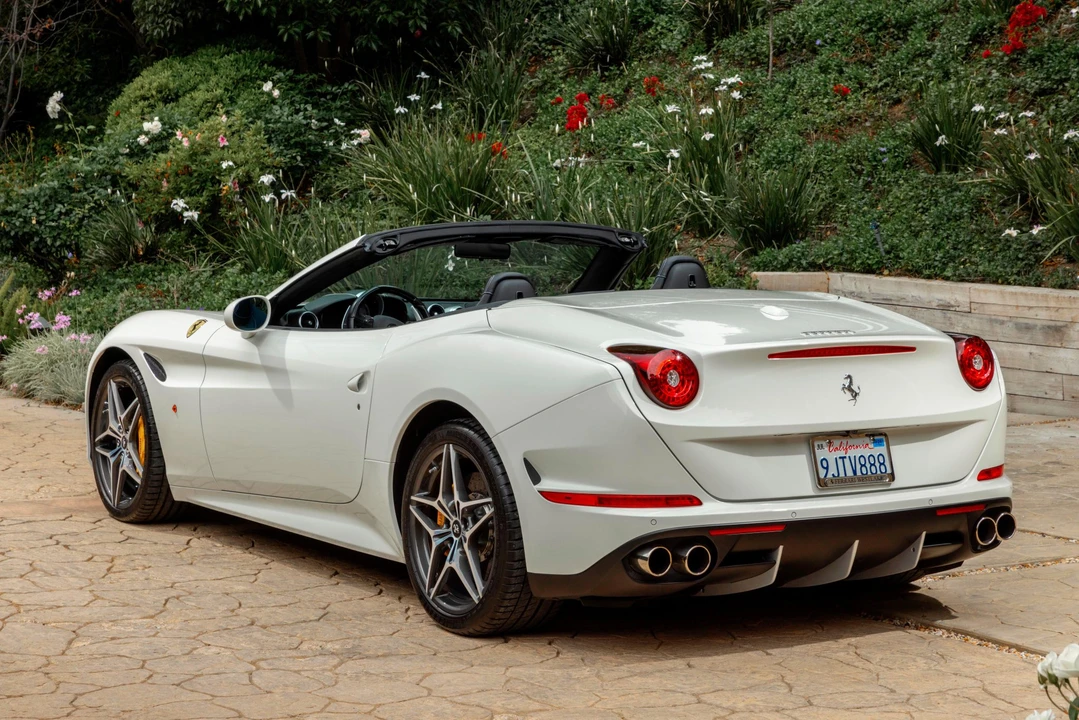 2016 Ferrari California T - Image 29 of 31