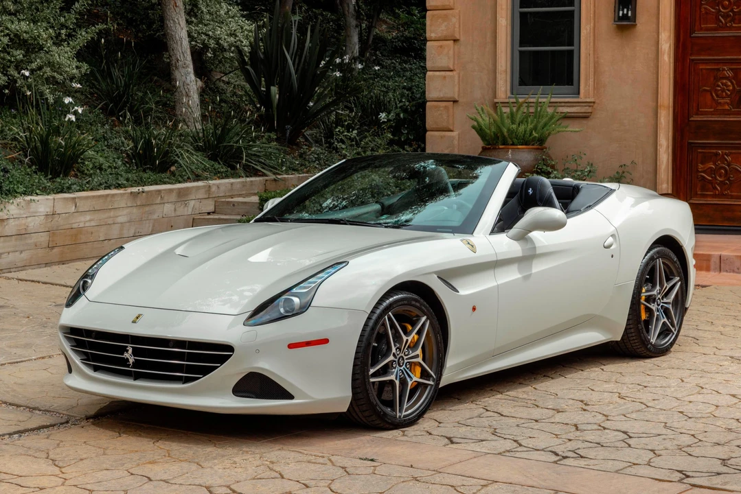 2016 Ferrari California T - Image 11 of 31