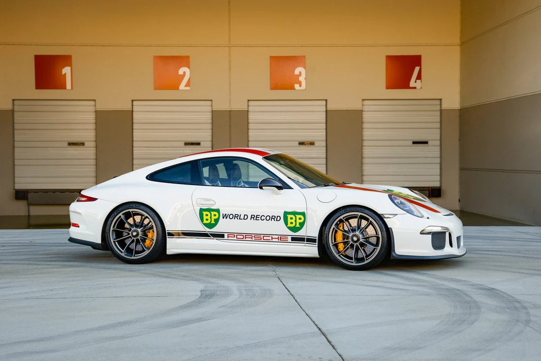 2016 Porsche 991 R - Image 11 of 31