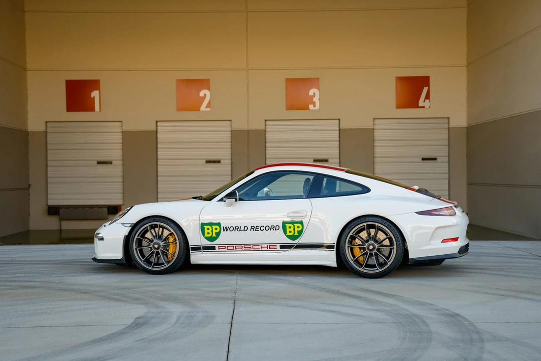 2016 Porsche 991 R - Image 22 of 31