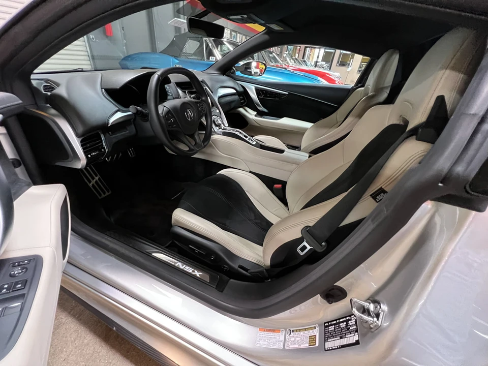 2017 Acura NC1 NSX - Image 27 of 31