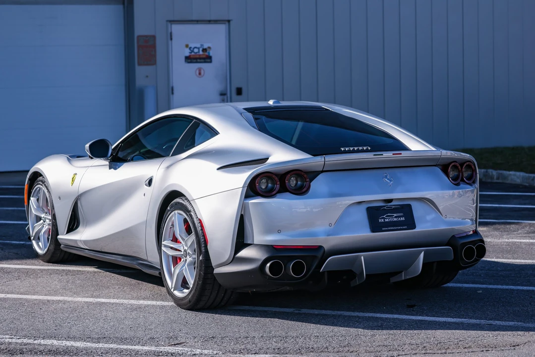 2020 Ferrari 812 Superfast - Image 23 of 31