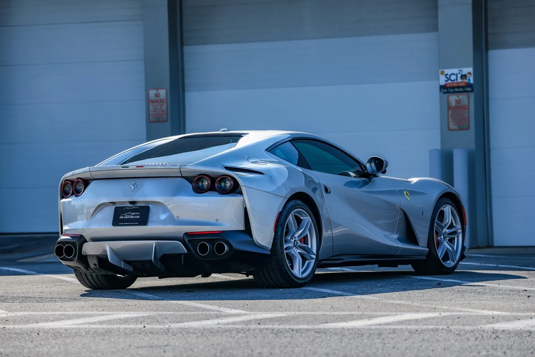 2020 Ferrari 812 Superfast - Image 17 of 31