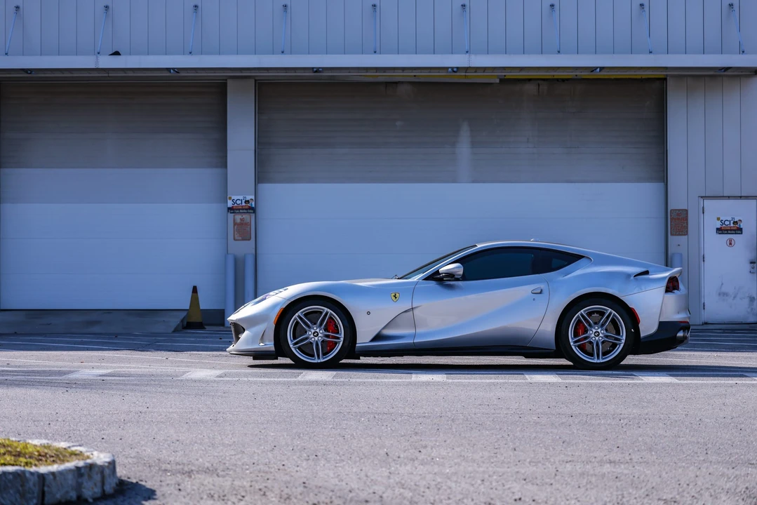 2020 Ferrari 812 Superfast - Image 26 of 31
