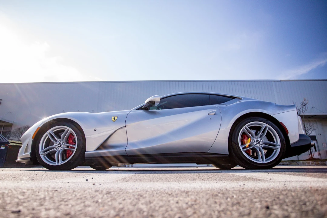 2020 Ferrari 812 Superfast - Image 28 of 31