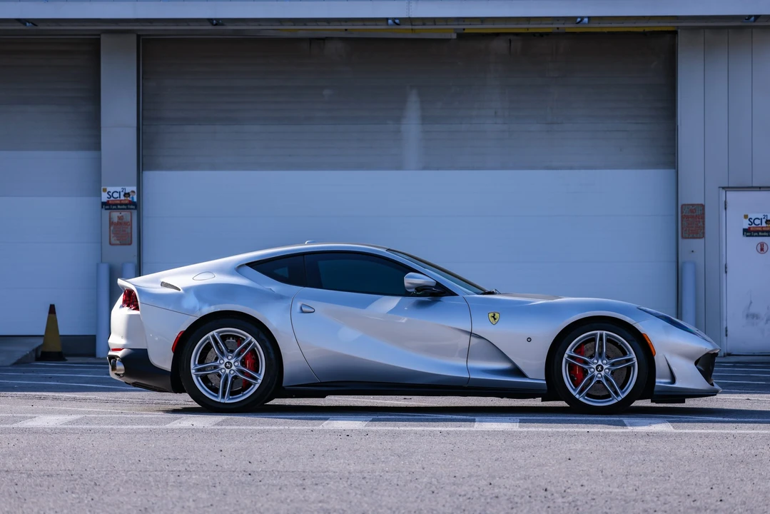 2020 Ferrari 812 Superfast - Image 15 of 31