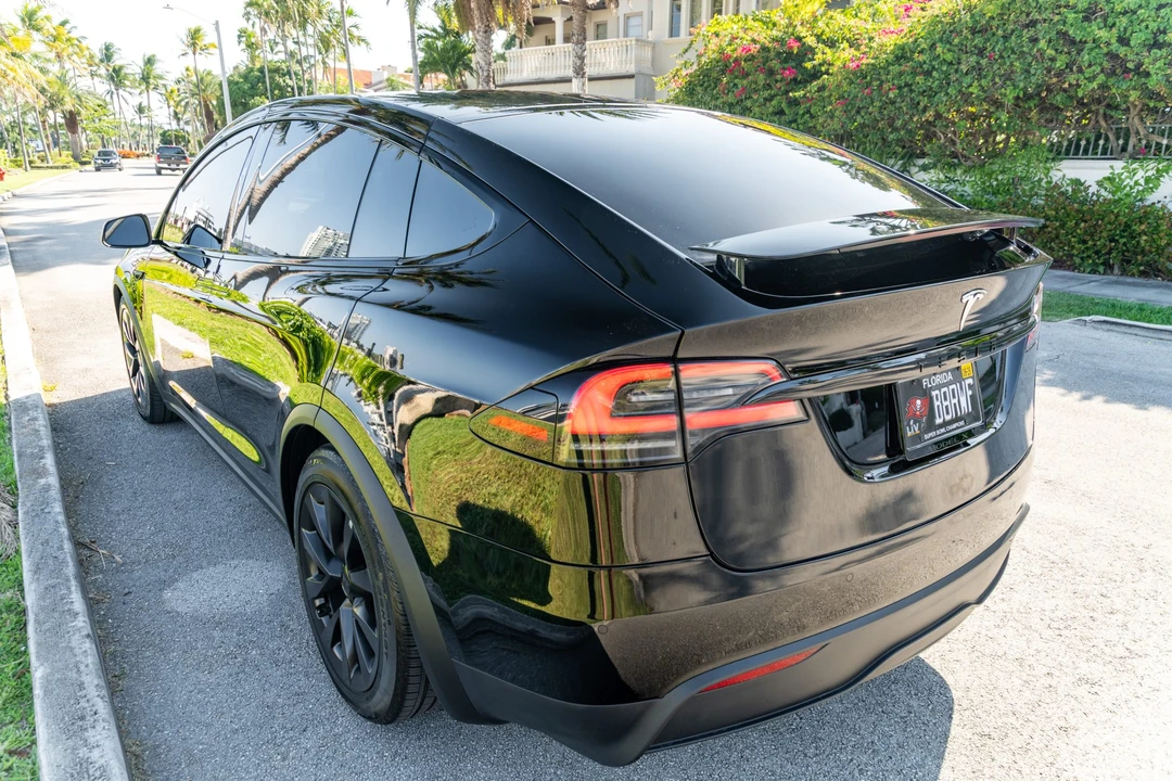 2023 Tesla Model X - Image 6 of 31