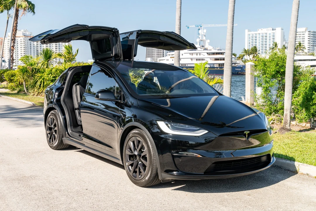 2023 Tesla Model X - Image 21 of 31