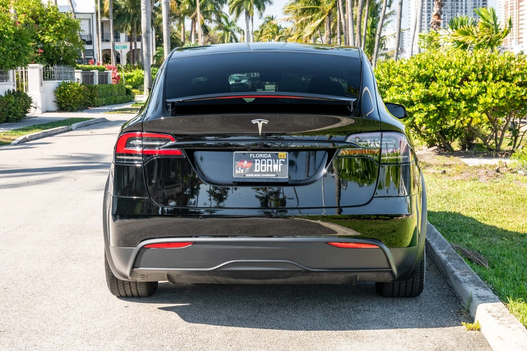 2023 Tesla Model X - Image 7 of 31