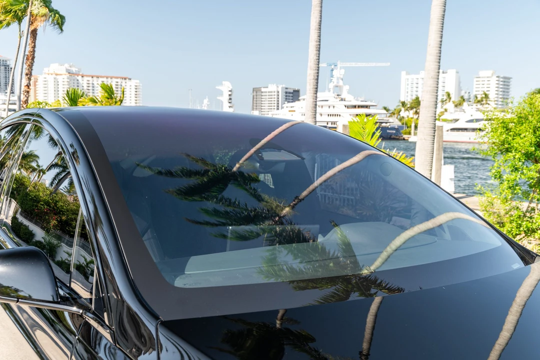 2023 Tesla Model X - Image 29 of 31