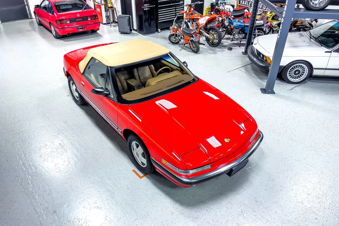 1990 Buick Reatta - Image 16 of 31