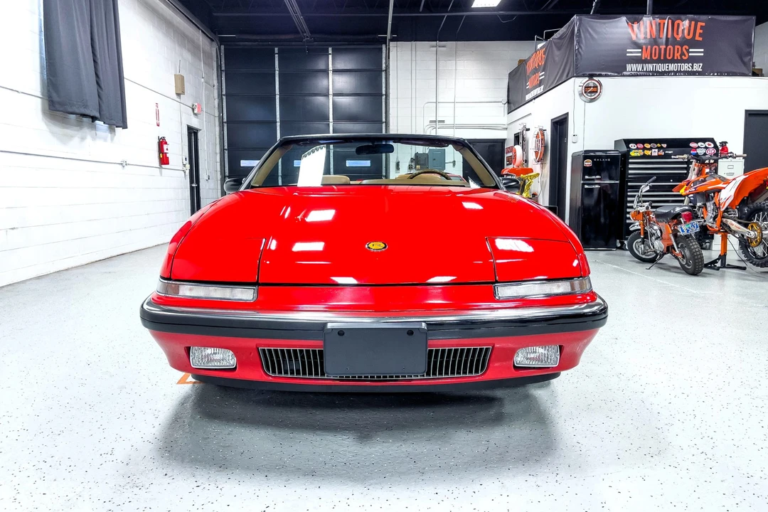 1990 Buick Reatta - Image 9 of 31
