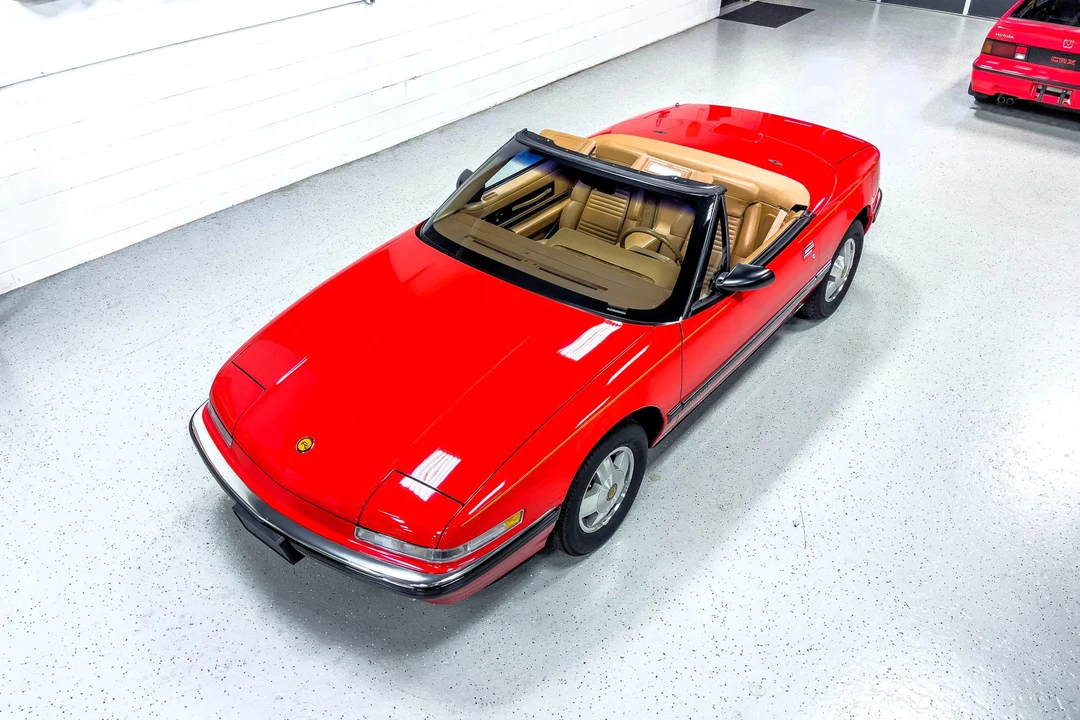 1990 Buick Reatta - Image 4 of 31