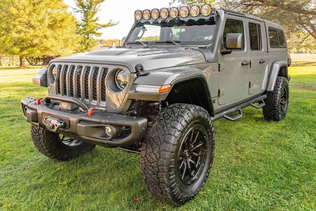 2020 Jeep JT Gladiator - Image 1 of 31