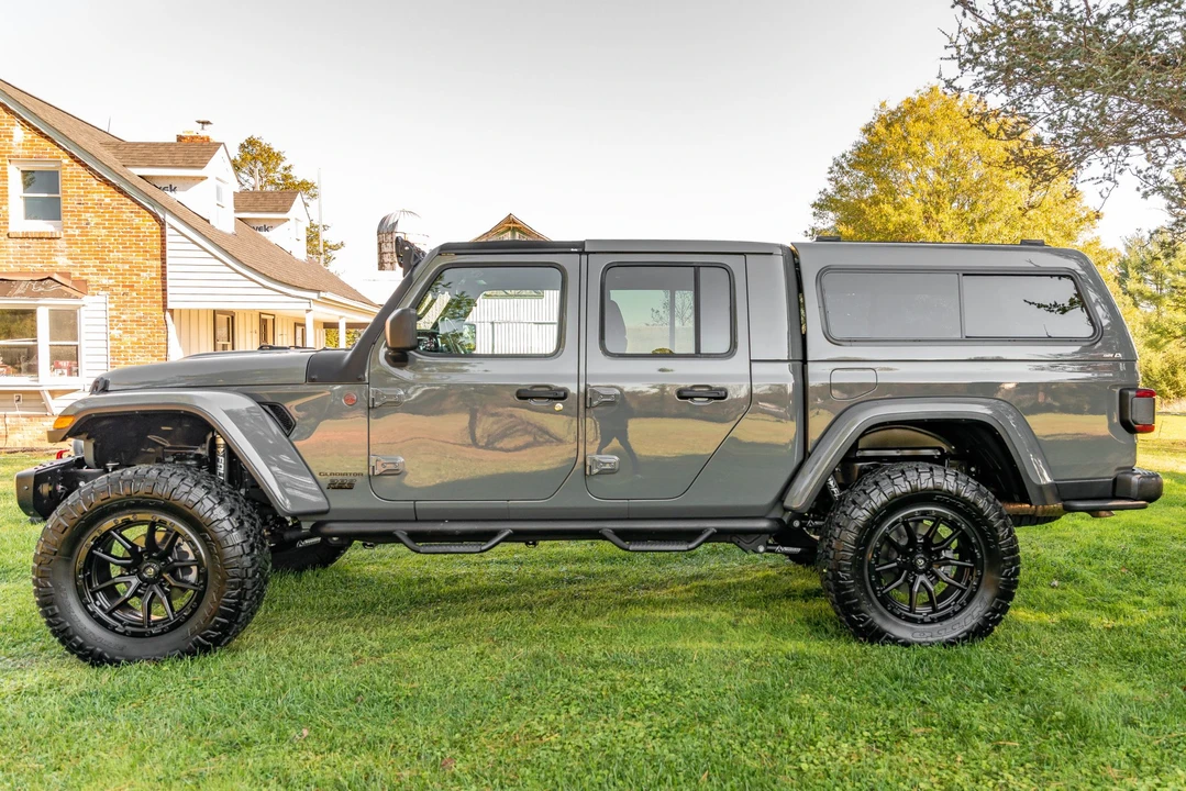 2020 Jeep JT Gladiator - Image 2 of 31