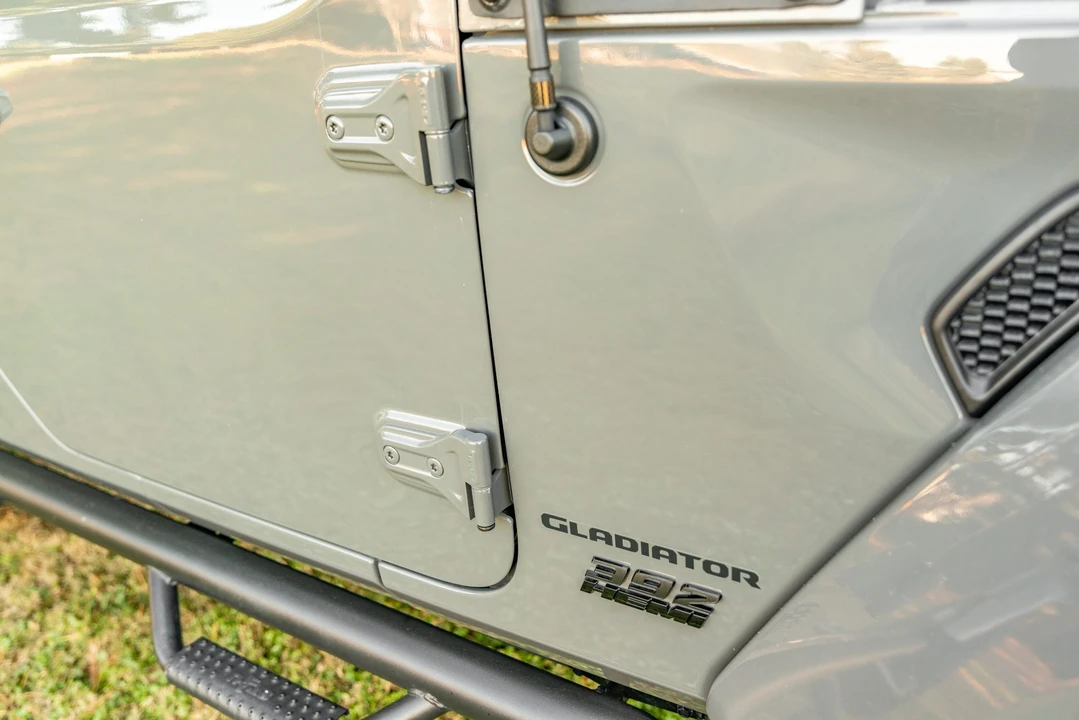 2020 Jeep JT Gladiator - Image 14 of 31