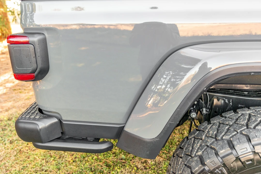 2020 Jeep JT Gladiator - Image 12 of 31