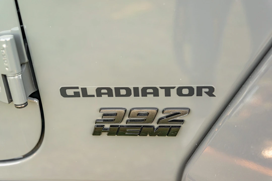 2020 Jeep JT Gladiator - Image 27 of 31