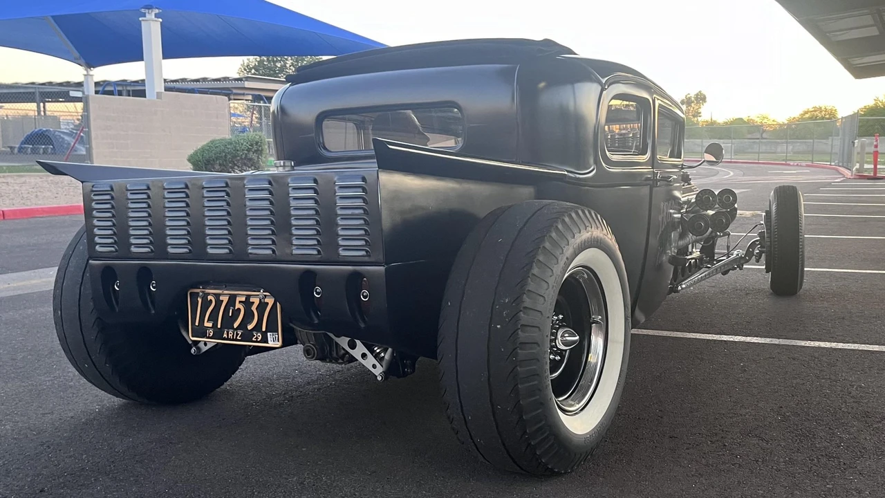 Ford Model A Pickup & Model AA - Image 14 of 31