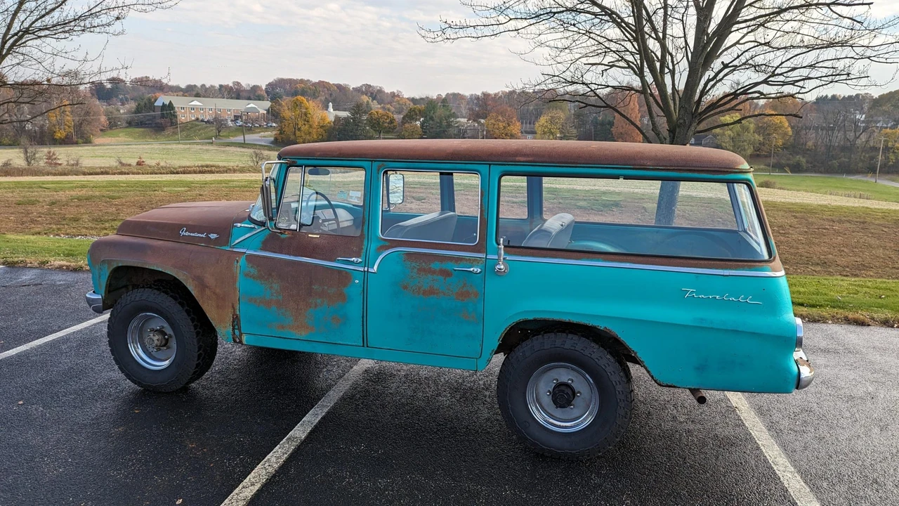 1962 International Harvester Travelall - Image 18 of 31