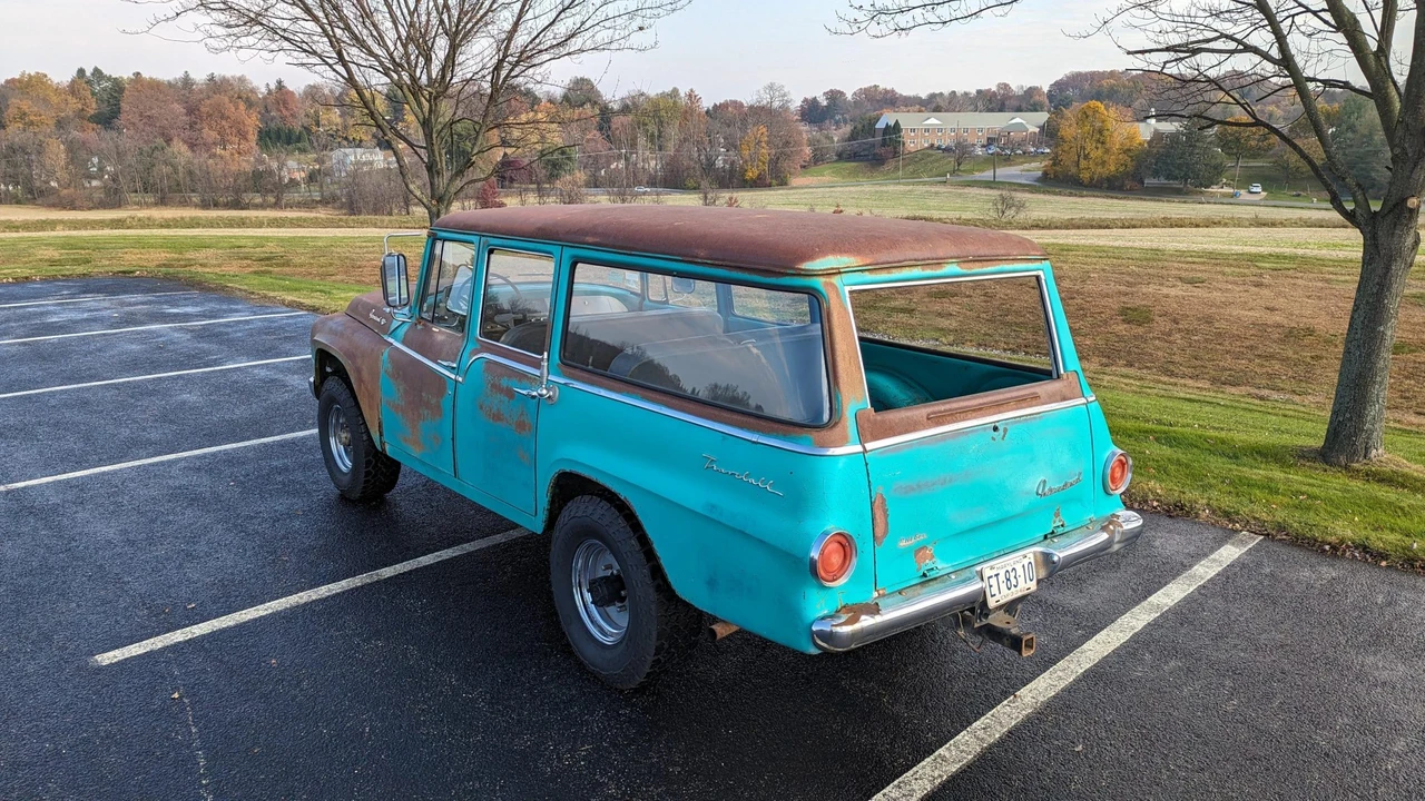 1962 International Harvester Travelall - Image 21 of 31