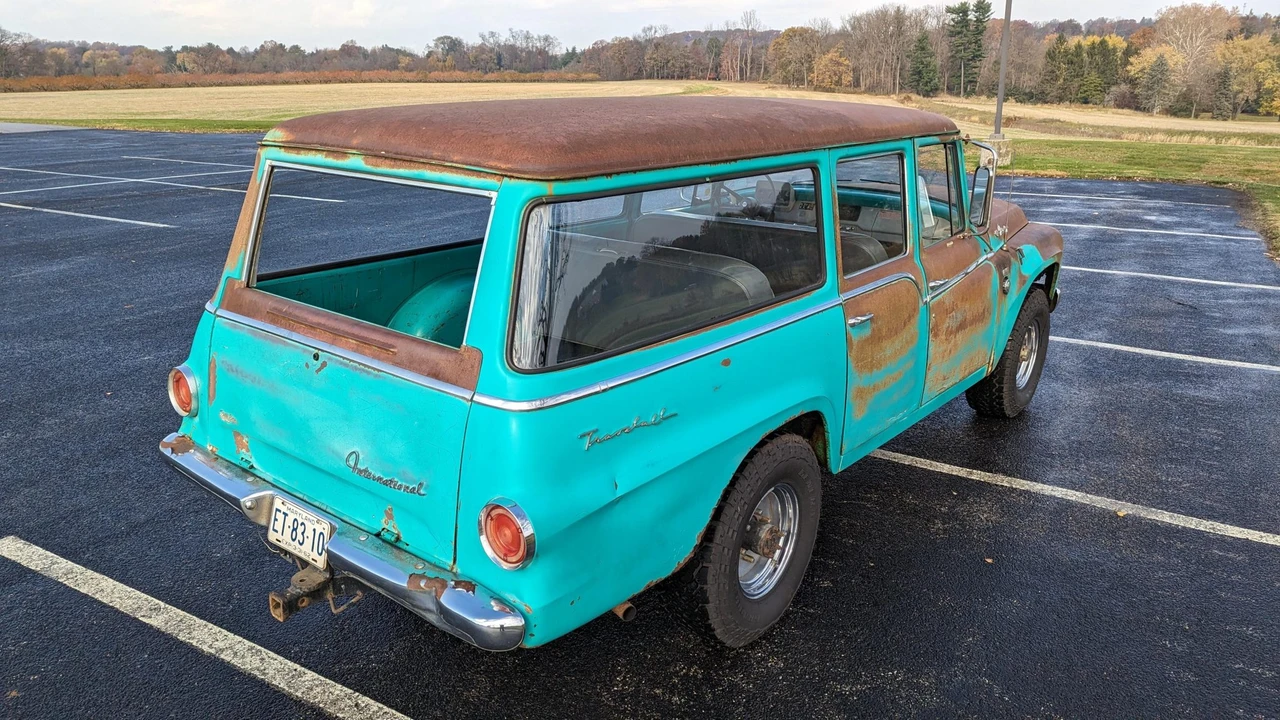 1962 International Harvester Travelall - Image 27 of 31