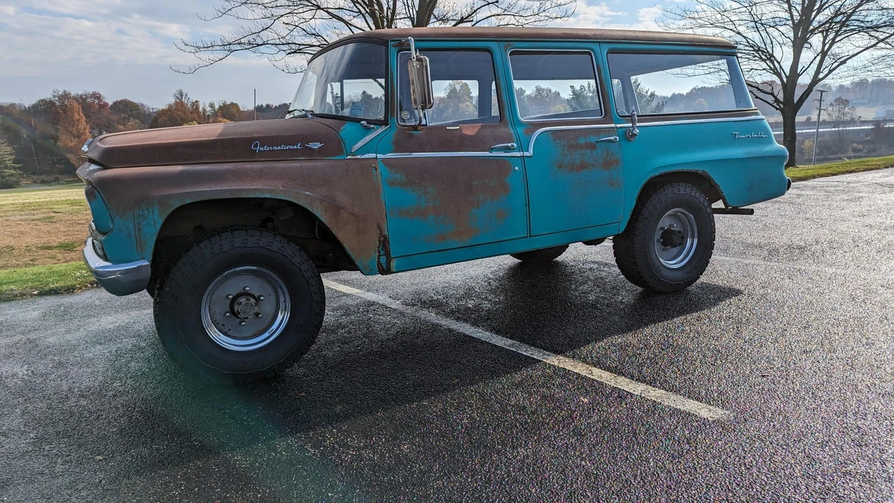 1962 International Harvester Travelall - Image 13 of 31