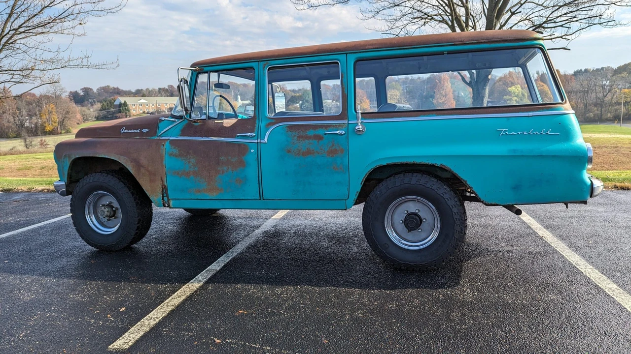 1962 International Harvester Travelall - Image 17 of 31