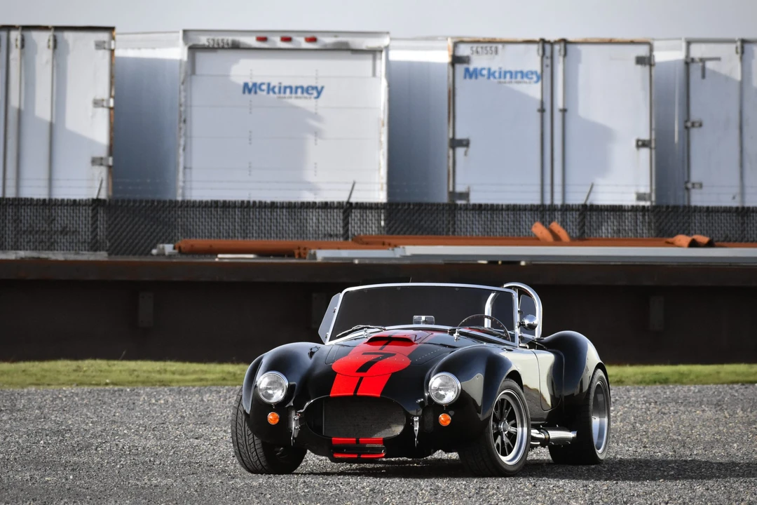 Shelby Cobra Replica - Image 2 of 31
