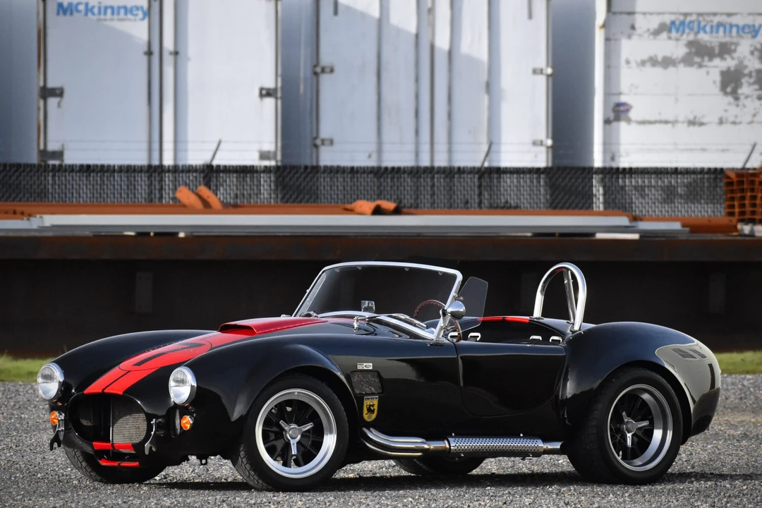 Shelby Cobra Replica - Image 14 of 31