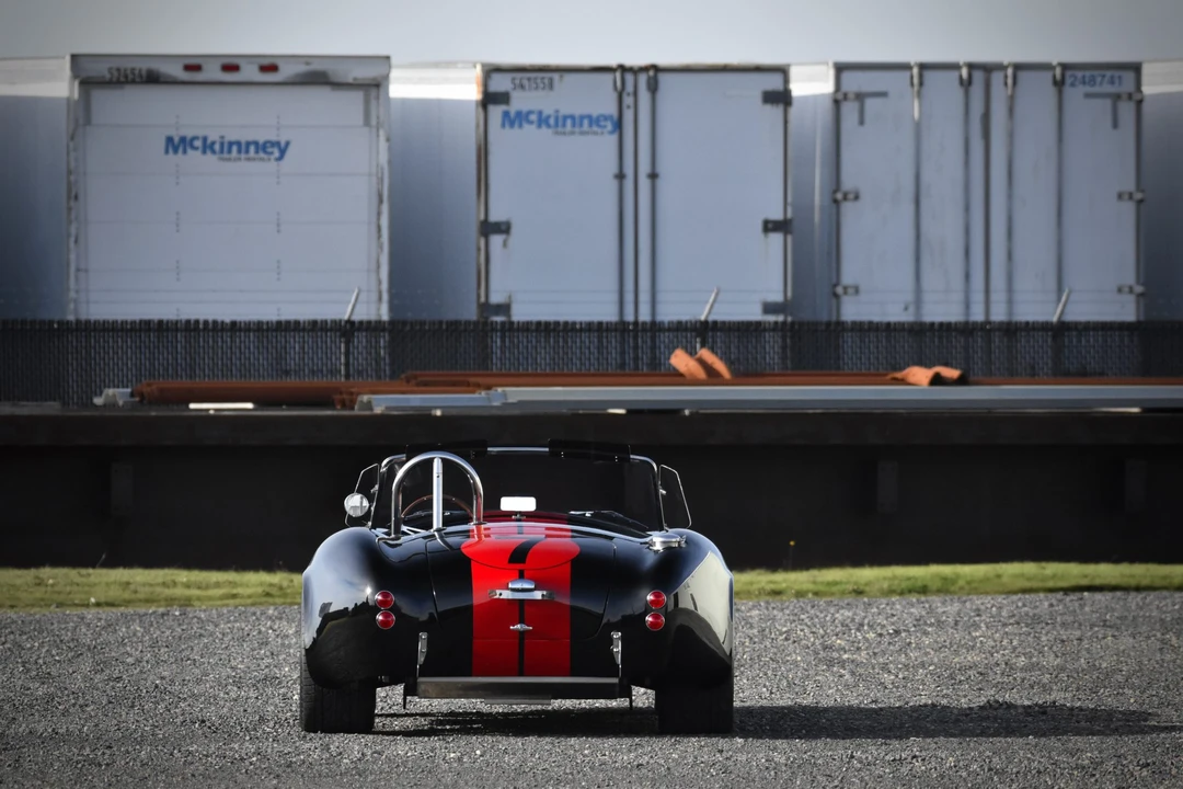 Shelby Cobra Replica - Image 25 of 31