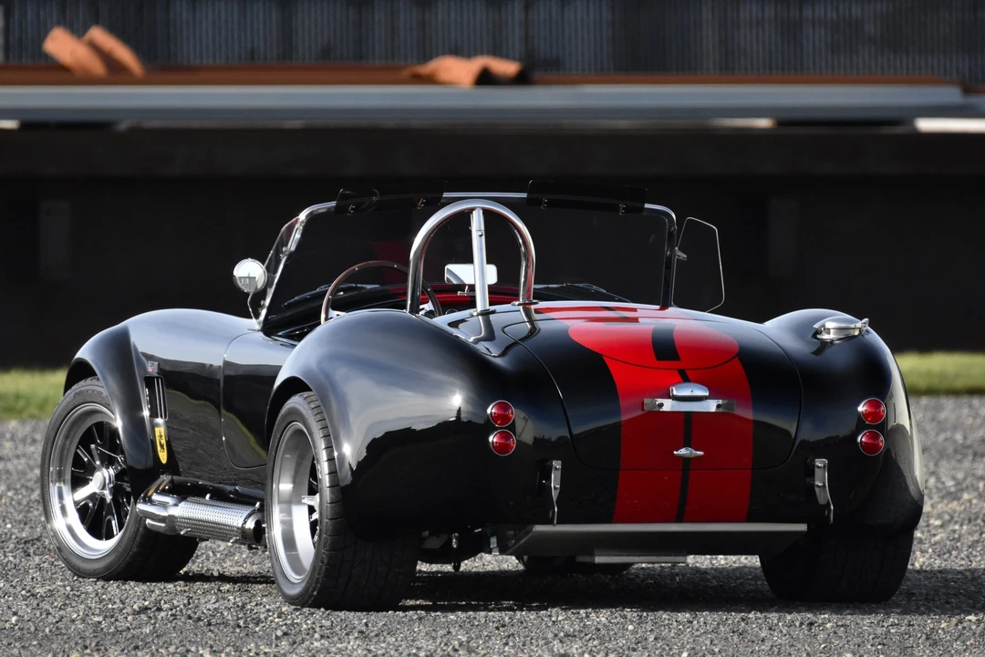 Shelby Cobra Replica - Image 24 of 31