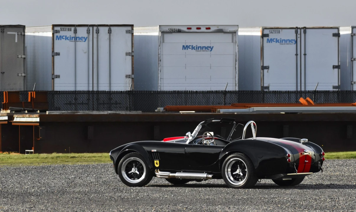 Shelby Cobra Replica - Image 19 of 31