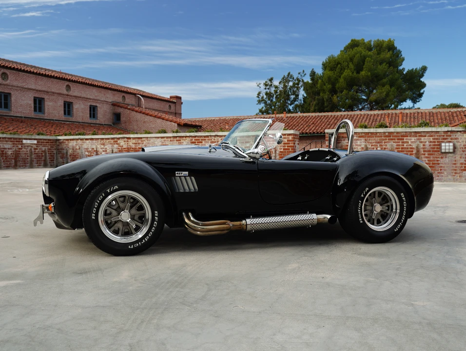 Shelby Cobra Replica - Image 9 of 31