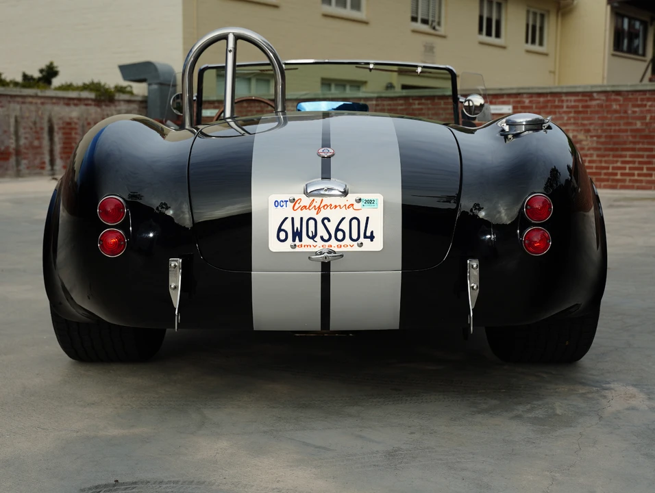 Shelby Cobra Replica - Image 18 of 31